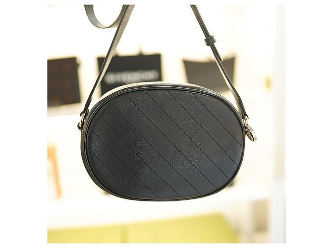 Gucci Borsa a tracolla in pelle nera per donna - AACPY Nero - vista 15