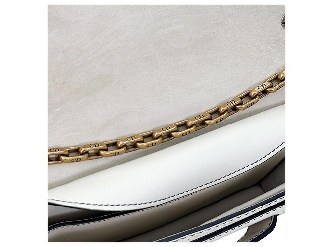 Dior Borsa a tracolla in pelle con patta e catena bianca Bianco - vista 13