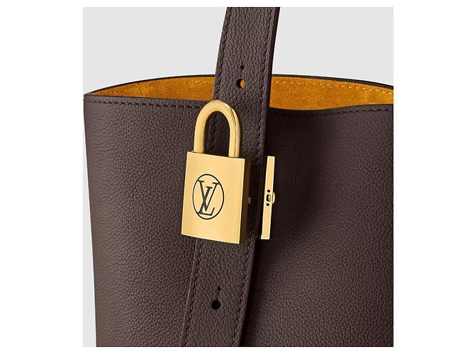 Sarah Louis Vuitton Low Key Cabas MM Nero Pelle di Vitello - vista 4