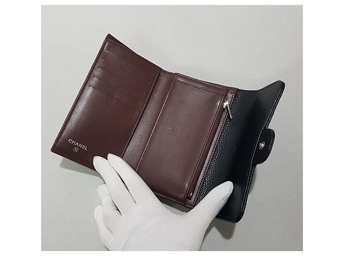 Chanel Billetera de solapa de caviar clásico Negro - vista 8