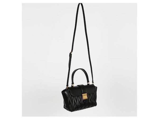 Bolso de Hombro Miu Miu Matelassé en Nappa VOOO Negro - vista 5
