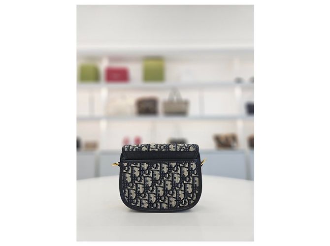 Dior Bolsa Bobby Oblique Pequena Crossbody Branco - vista 11