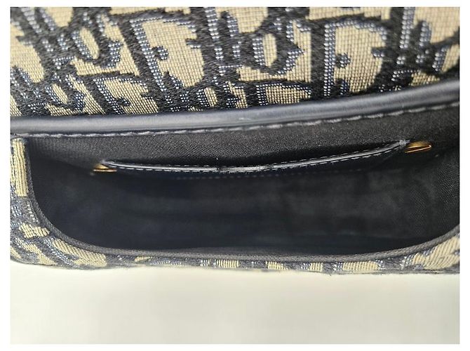 Dior Bolsa Bobby Oblique Pequena Crossbody Branco - vista 27
