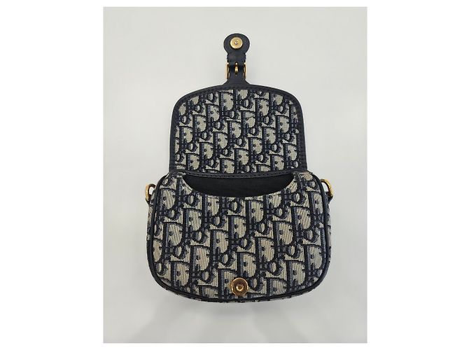 Dior Bolsa Bobby Oblique Pequena Crossbody Branco - vista 29
