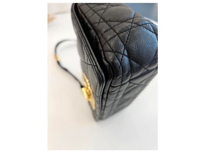 Dior Borsa Caro Small Cannage (Cinghia Autentica Aggiuntiva Inclusa) Nero - vista 12