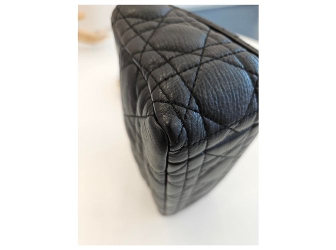 Dior Borsa Caro Small Cannage (Cinghia Autentica Aggiuntiva Inclusa) Nero - vista 15
