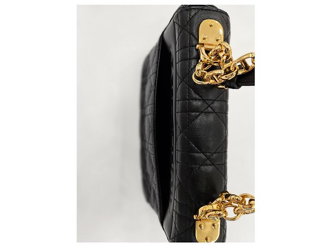 Dior Borsa Caro Small Cannage (Cinghia Autentica Aggiuntiva Inclusa) Nero - vista 19