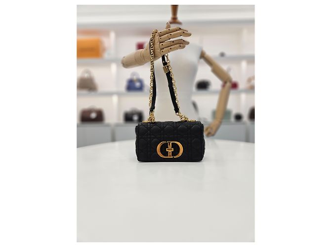Dior Borsa Caro Small Cannage (Cinghia Autentica Aggiuntiva Inclusa) Nero - vista 2