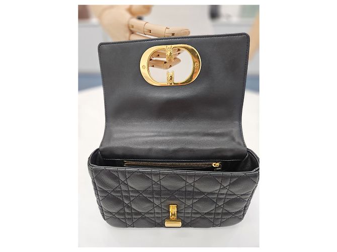Dior Borsa Caro Small Cannage (Cinghia Autentica Aggiuntiva Inclusa) Nero - vista 20