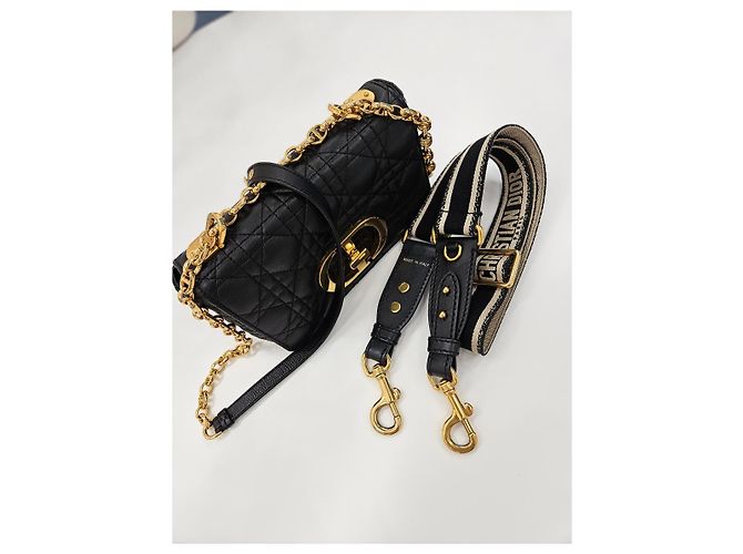 Dior Borsa Caro Small Cannage (Cinghia Autentica Aggiuntiva Inclusa) Nero - vista 24