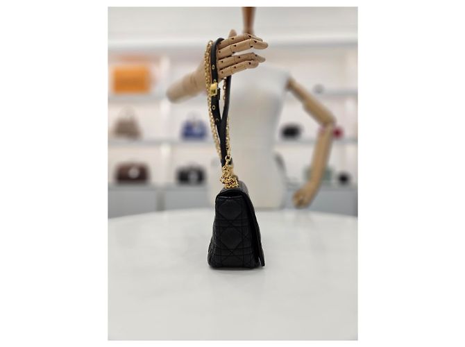 Dior Borsa Caro Small Cannage (Cinghia Autentica Aggiuntiva Inclusa) Nero - vista 9