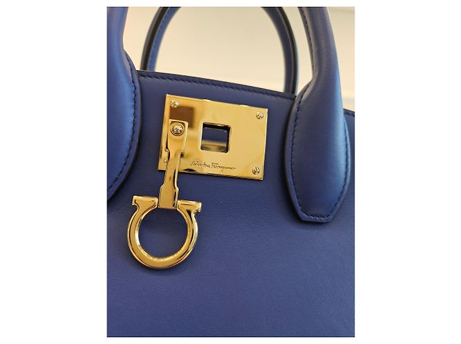 Salvatore Ferragamo Borsa Tote Piccola Studio e Borsa a Spalla Blu - vista 16