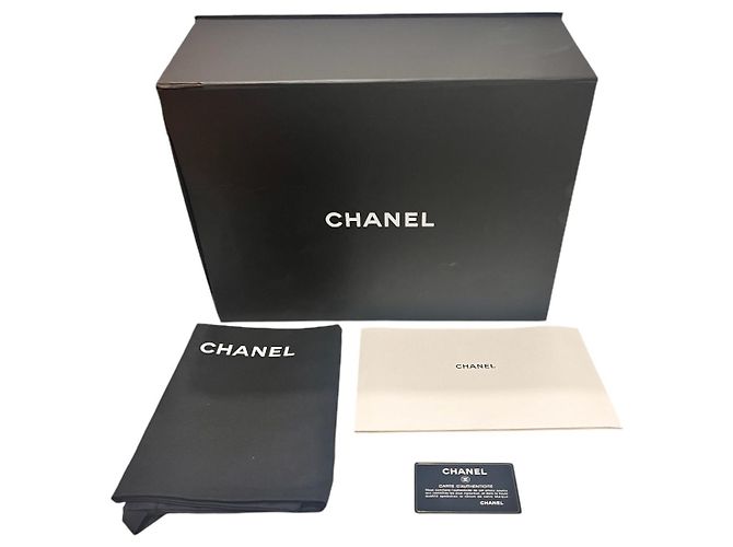Chanel Chevron Glasiertes Vintage Kalbsleder Coco Handle Medium Schwarz - Ansicht 11