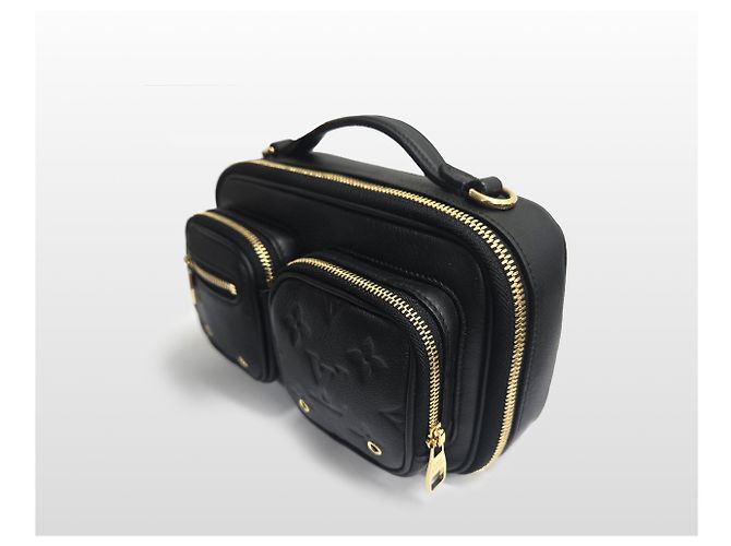 Louis Vuitton Borsa a tracolla multifunzionale in pelle di vitello nera Nero - vista 6