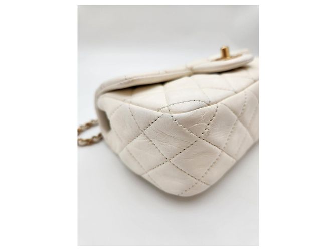 Chanel Borsa a soffietto Goldball Mini in agnello bianco - vista 12