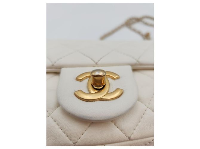 Chanel Borsa a soffietto Goldball Mini in agnello bianco - vista 14