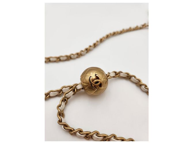 Chanel Borsa a soffietto Goldball Mini in agnello bianco - vista 15