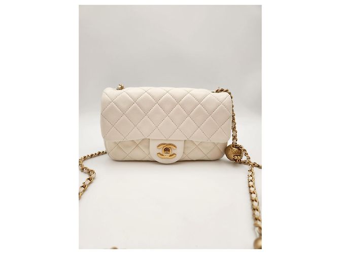 Chanel Borsa a soffietto Goldball Mini in agnello bianco - vista 7