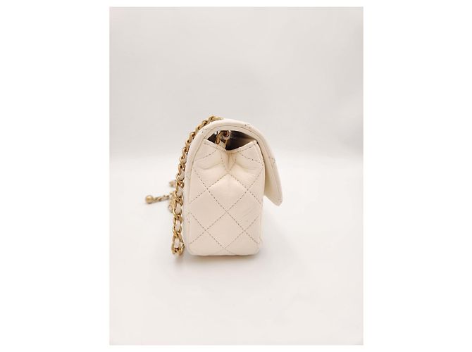 Chanel Borsa a soffietto Goldball Mini in agnello bianco - vista 9