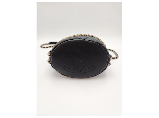Chanel Borsa a secchiello con catena dorata e cordino nero - vista 10