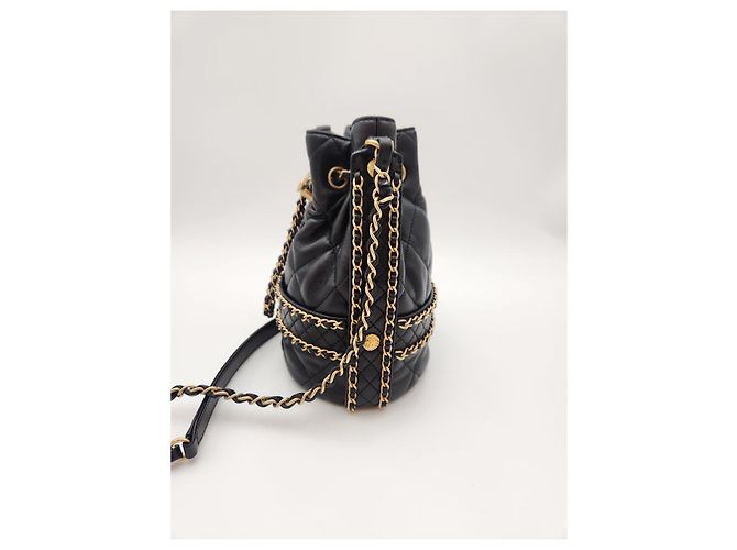 Chanel Borsa a secchiello con catena dorata e cordino nero - vista 8