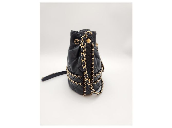 Chanel Borsa a secchiello con catena dorata e cordino nero - vista 9