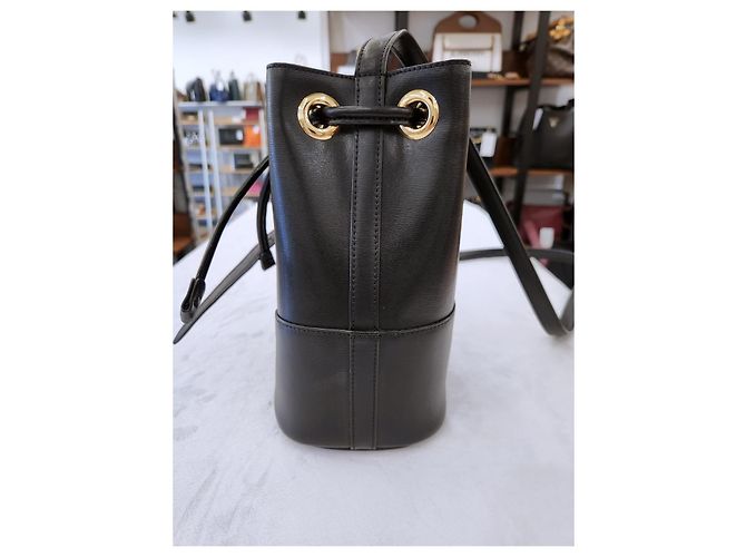 Salvatore Ferragamo Borsa a secchiello City Ferragamo Nera Nero - vista 16