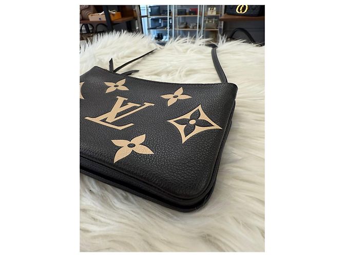 Louis Vuitton Pochette Doppia Zip a Tracolla Nera Nero - vista 10