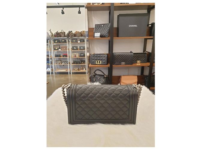 Chanel Borsa Boy Media in Pelle di Agnello Nera Nero - vista 4
