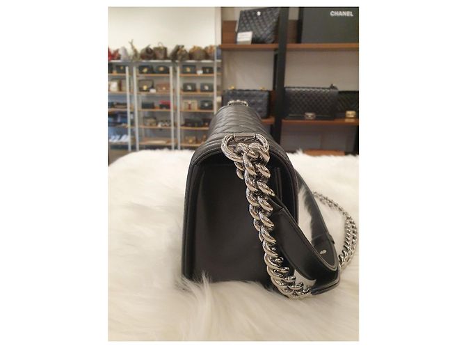 Chanel Borsa Boy Media in Pelle di Agnello Nera Nero - vista 6