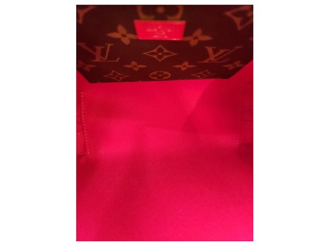 Louis Vuitton Borsa a tracolla Venise Rossa Rosso - vista 15