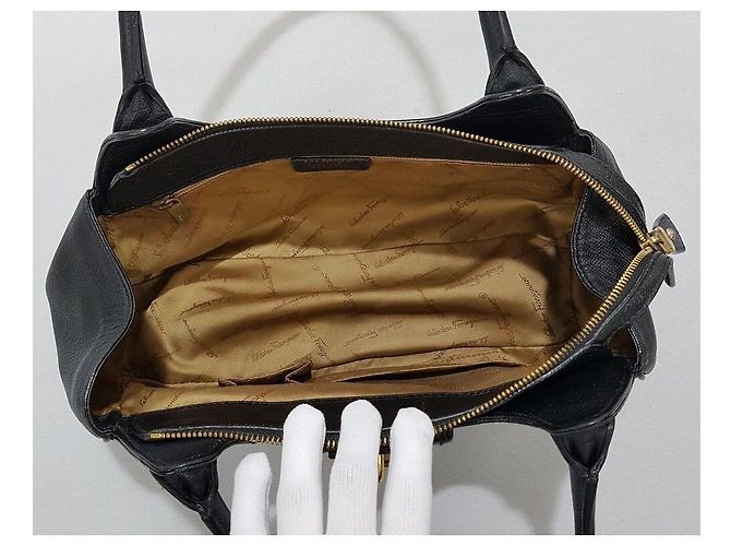 Salvatore Ferragamo Borsa a spalla in pelle nera Nero - vista 9