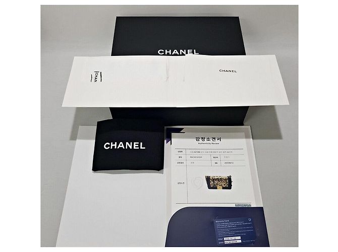 Chanel Borsa Boy Media Oro Metallico D'oro - vista 10