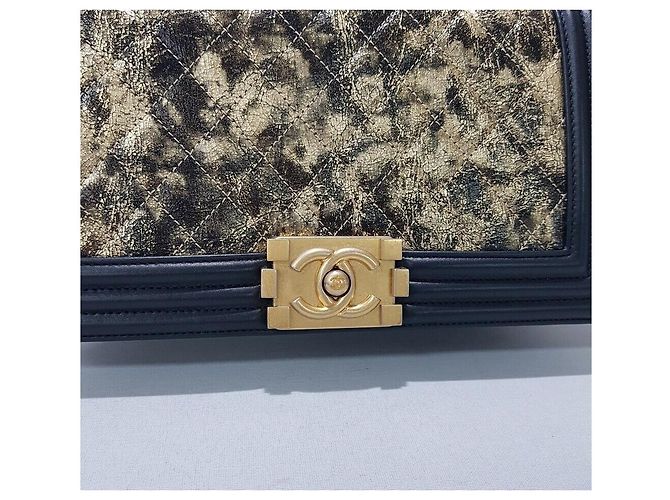 Chanel Borsa Boy Media Oro Metallico D'oro - vista 3