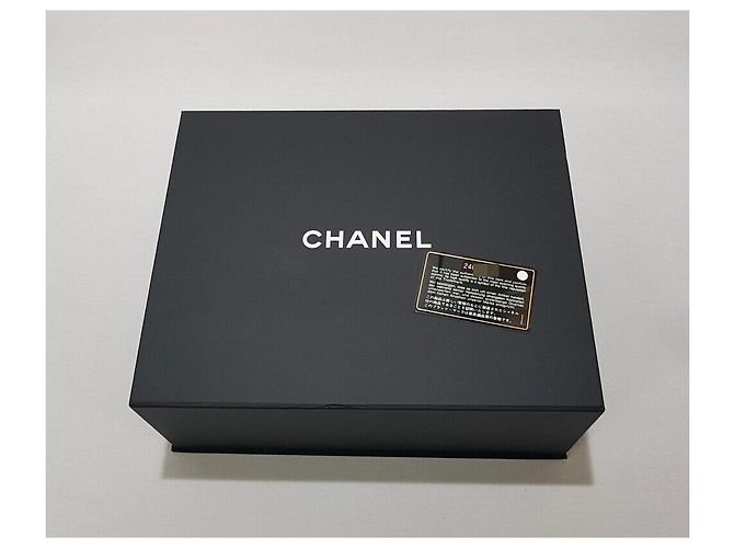 Chanel Borsa Boy in Tweed Serie Media Nero - vista 10