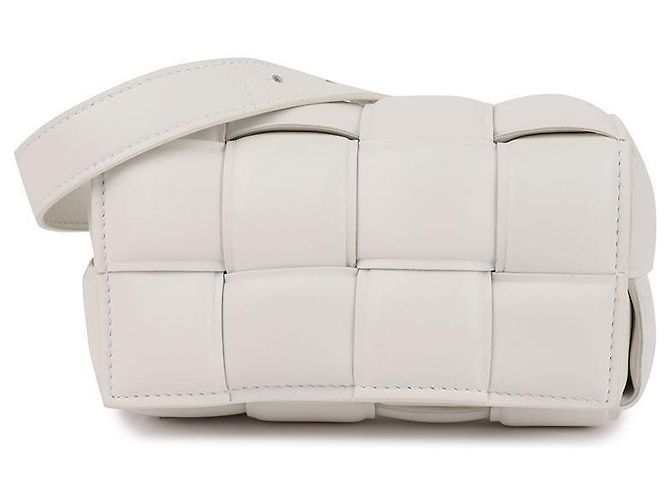 Cassette Bottega Veneta Bolsa de cinto em forma de cassete acolchoada Branco - vista 3