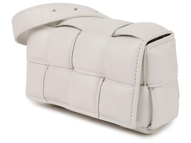 Cassette Bottega Veneta Bolsa de cinto em forma de cassete acolchoada Branco - vista 4