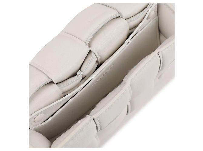 Cassette Bottega Veneta Bolsa de cinto em forma de cassete acolchoada Branco - vista 8