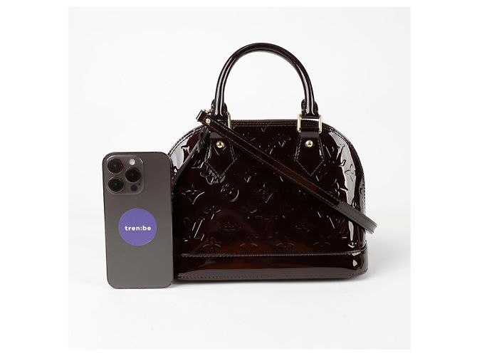 Louis Vuitton Alma BB Schultertasche Rot - Ansicht 7