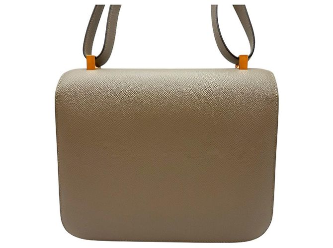 Hermès Borsa a flap Constance Epsom in oro Marrone - vista 4
