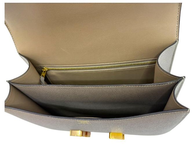Hermès Borsa a flap Constance Epsom in oro Marrone - vista 9