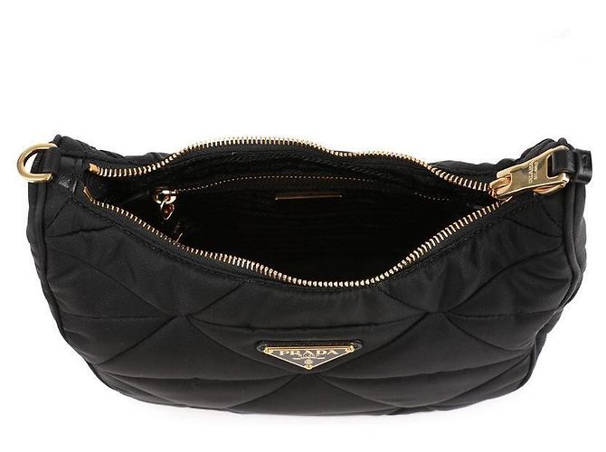 Prada Borsa hobo in nylon imbottito per donne Nero - vista 7