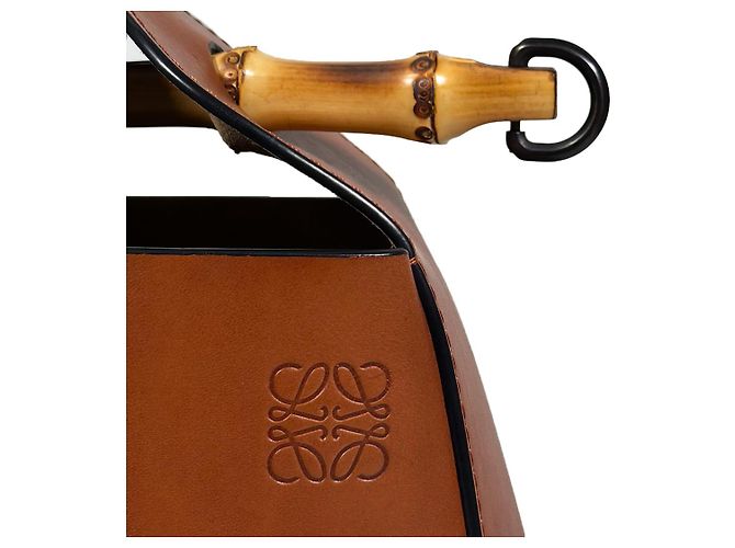 Loewe Bolsa bucket de couro de bambu com alça de mão e crossbody - Tan - vista 9