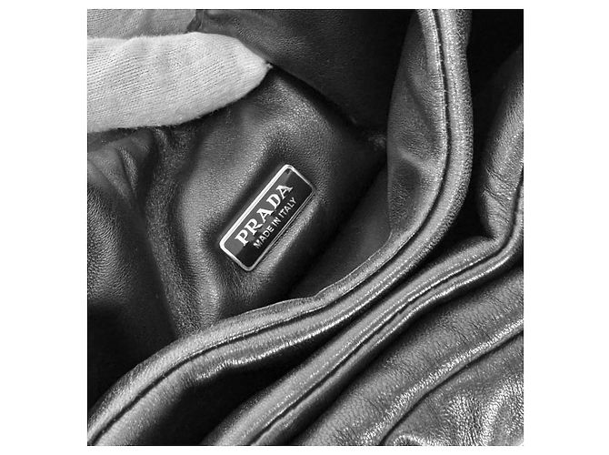 Prada Borsa tote media in morbido cuoio nappa imbottito nera Nero - vista 11