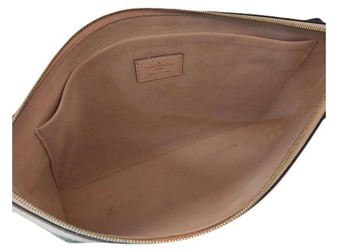 Louis Vuitton Monogramm-Canvas-Täschchen in Rosé-Puder für Frauen - Ansicht 3