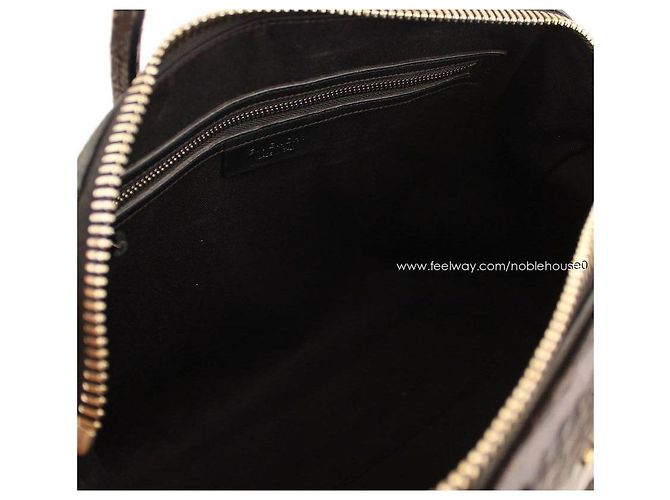 Givenchy Antigona Medium Tote- und Schultertasche im schwarzen Echsenmuster Wani - Ansicht 6