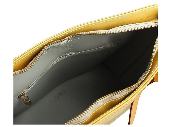 Louis Vuitton Borsa Tote Vernis Gialla Giallo - vista 5