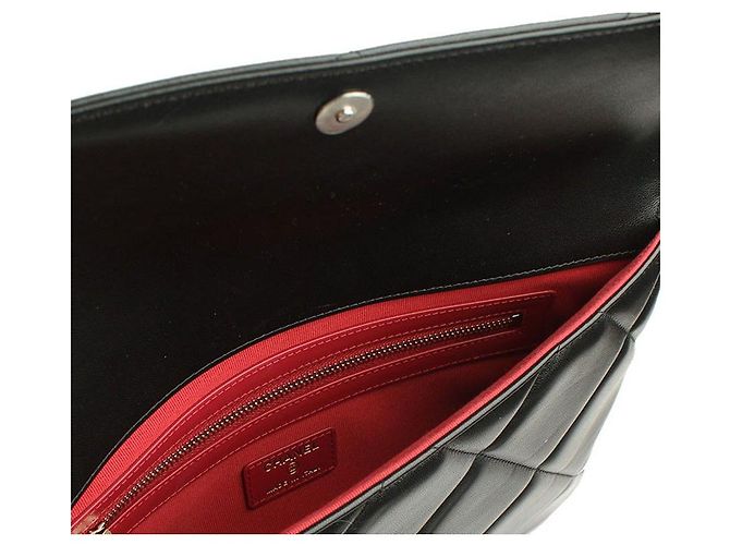 Chanel Schwarze Lammleder gepolsterte Clutch-Tasche mit silberner Hardware - Ansicht 5