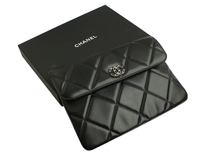 Chanel Schwarze Lammleder gepolsterte Clutch-Tasche mit silberner Hardware - Ansicht 7