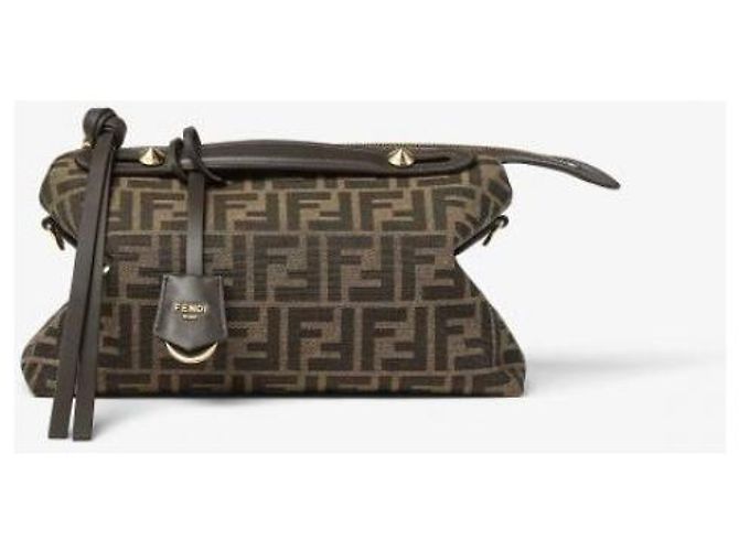 Fendi Bolsa Soft Medium Marrom - vista 4